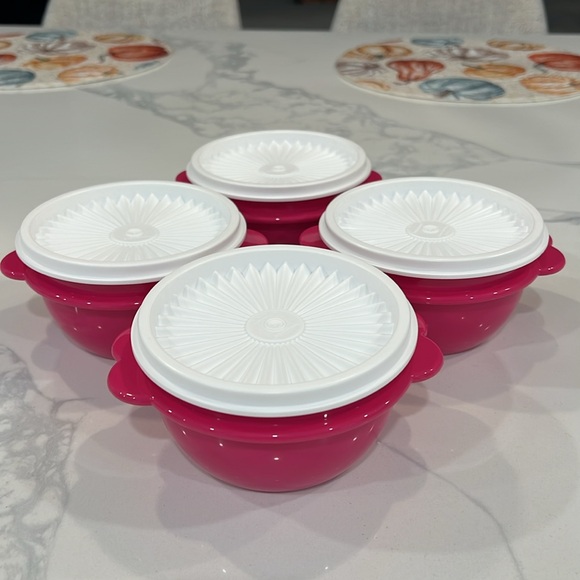 Tupperware small containers - Picture 6 of 12